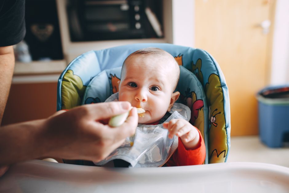 離乳食初期で「食べが悪い」と判断するのは早い。その理由